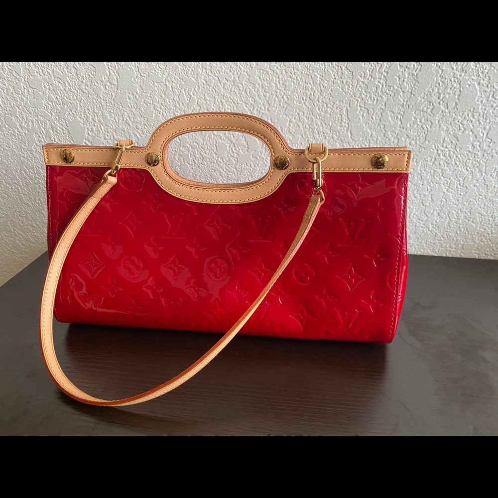 Authentic Louis Vuitton Roxbury drive handbag